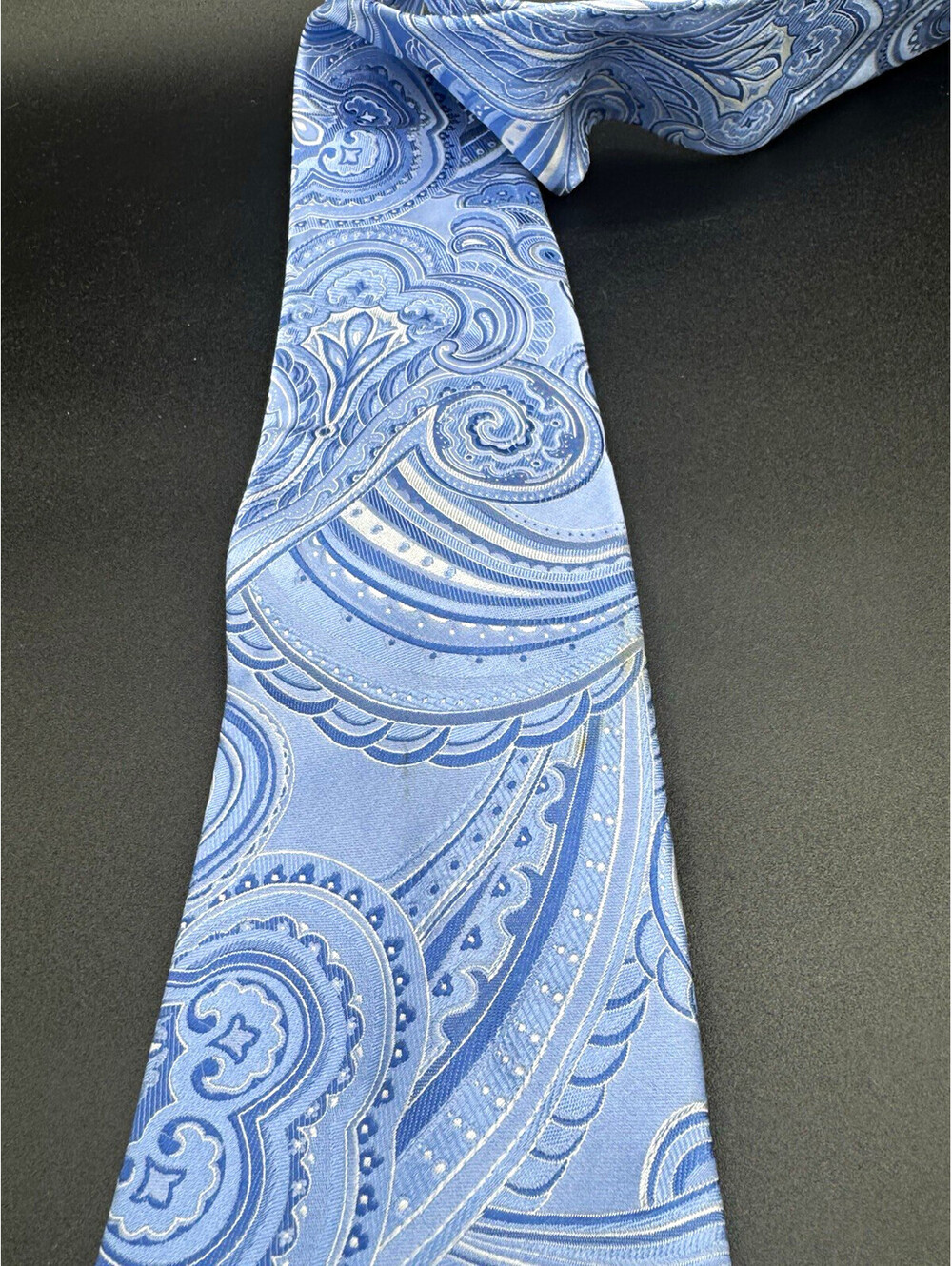 Donald J Trump Signature Collection Silk Tie Blue Paisley 60” x 4” Handmade